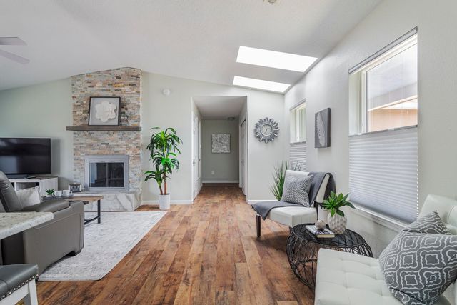 1110 Valley View Drive SW, Los Lunas, NM 87031