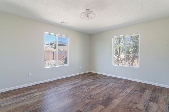 1110 Valley View Drive SW, Los Lunas, NM 87031