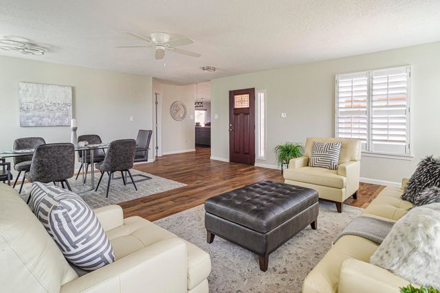 1110 Valley View Drive SW, Los Lunas, NM 87031