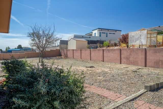 1110 Valley View Drive SW, Los Lunas, NM 87031