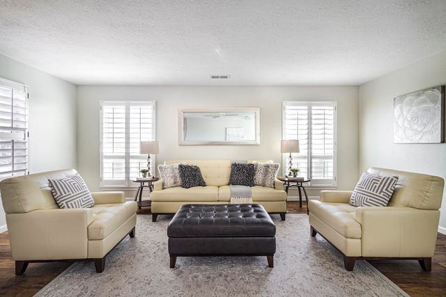 1110 Valley View Drive SW, Los Lunas, NM 87031