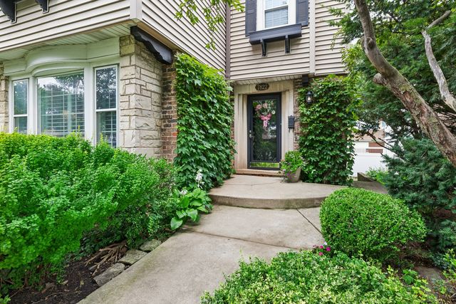 7822 W Thorndale Avenue, Chicago, IL 60631