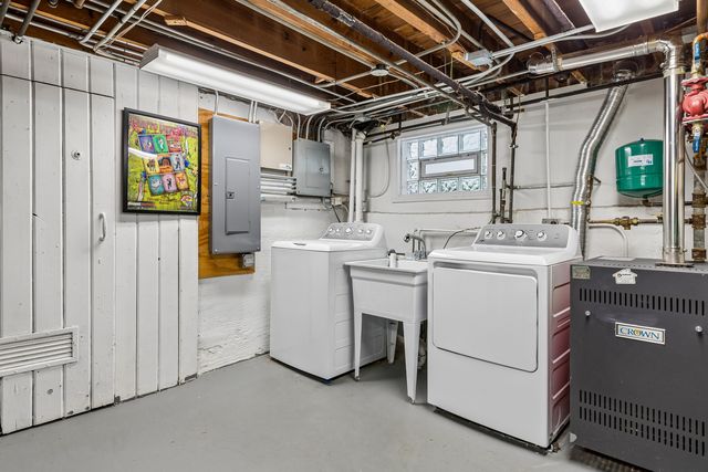 7822 W Thorndale Avenue, Chicago, IL 60631