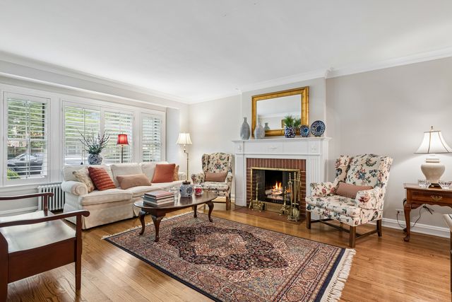 7822 W Thorndale Avenue, Chicago, IL 60631