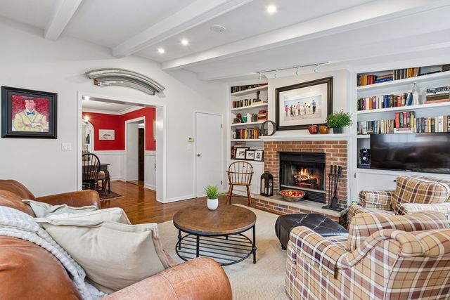 7822 W Thorndale Avenue, Chicago, IL 60631