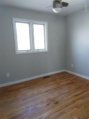 547 Blazedwood Drive, Ballwin, MO 63021