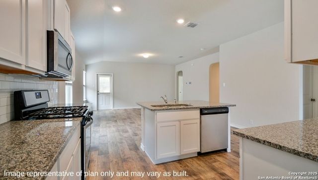 12811 El Arrayan, Converse, TX 78109
