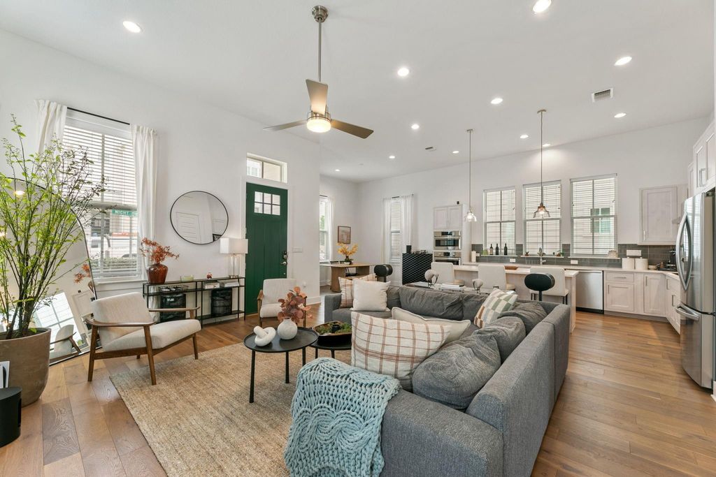 4501 Night Owl LN 13, Austin, TX 78723