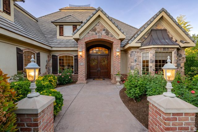 2840 COTTONWOOD CIR, Santa Clara, UT 84765