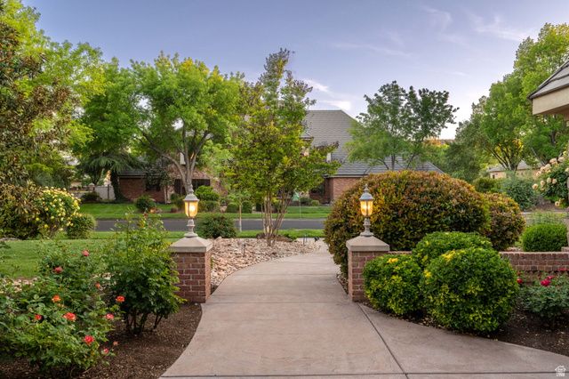2840 COTTONWOOD CIR, Santa Clara, UT 84765