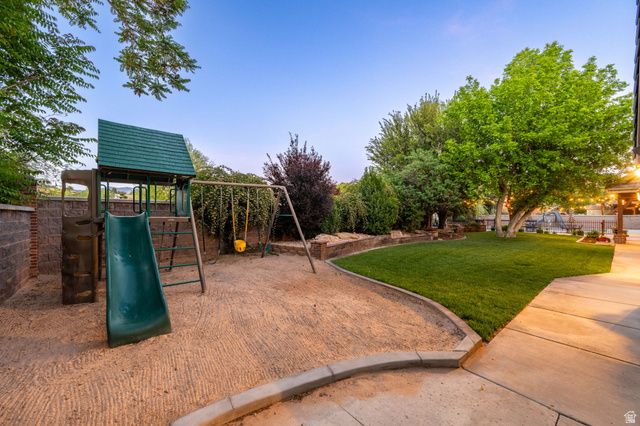 2840 COTTONWOOD CIR, Santa Clara, UT 84765