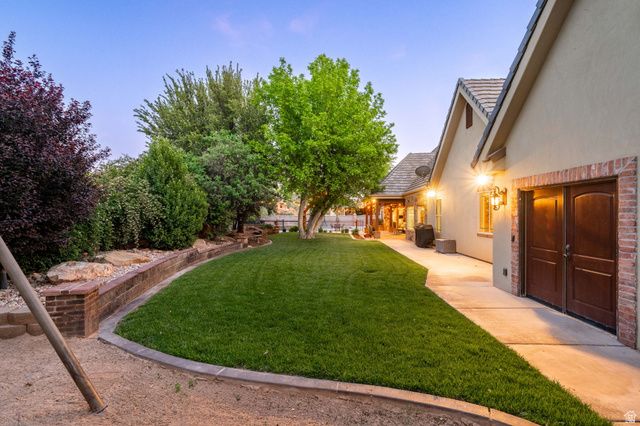 2840 COTTONWOOD CIR, Santa Clara, UT 84765