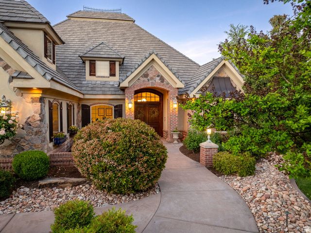 2840 COTTONWOOD CIR, Santa Clara, UT 84765