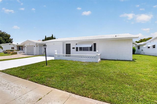 1502 SW 17th Ave, Boynton Beach, FL 33426