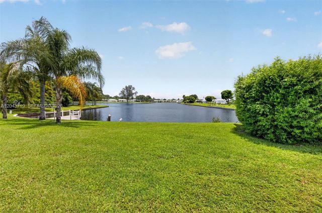 1502 SW 17th Ave, Boynton Beach, FL 33426