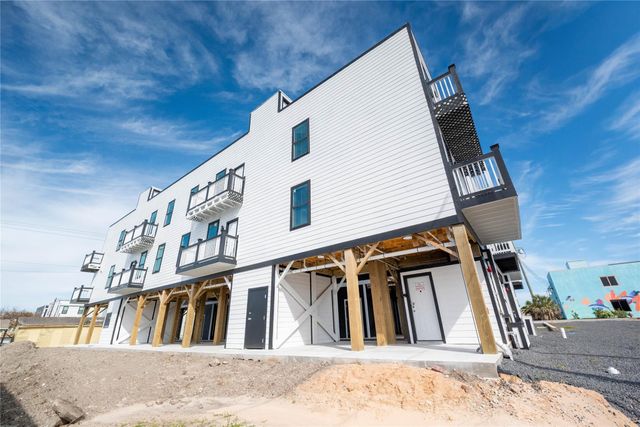 805 Avenue K b, Galveston, TX 77550