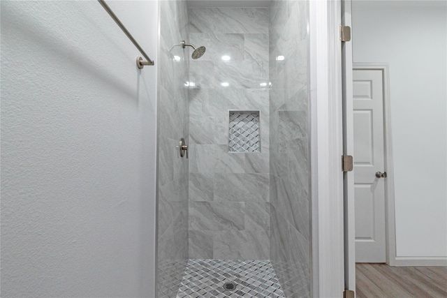 805 Avenue K b, Galveston, TX 77550