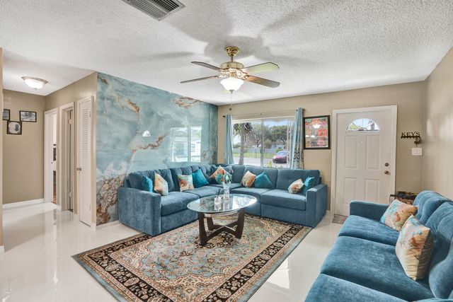 8513 NW 57th Court NW, Tamarac, FL 33321