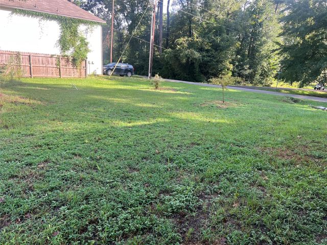 155 Cherry Tree, Livingston, TX 77351