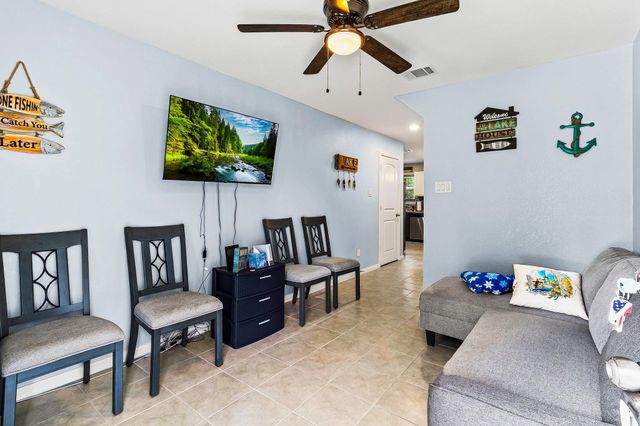 155 Cherry Tree, Livingston, TX 77351