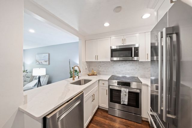 84 Westcliff 84, Plymouth, MA 02360