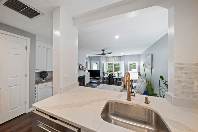 84 Westcliff 84, Plymouth, MA 02360