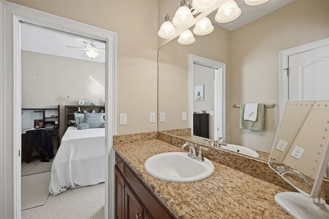 12012 LONGVIEW LAKE CIRCLE, Bradenton, FL 34211