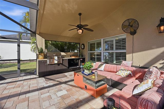 12012 LONGVIEW LAKE CIRCLE, Bradenton, FL 34211