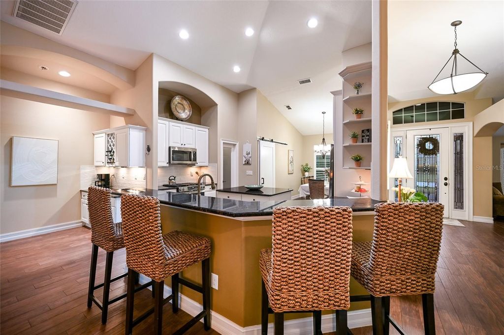 Image 18 of property listing at 12012 LONGVIEW LAKE CIRCLE, Bradenton, FL 34211