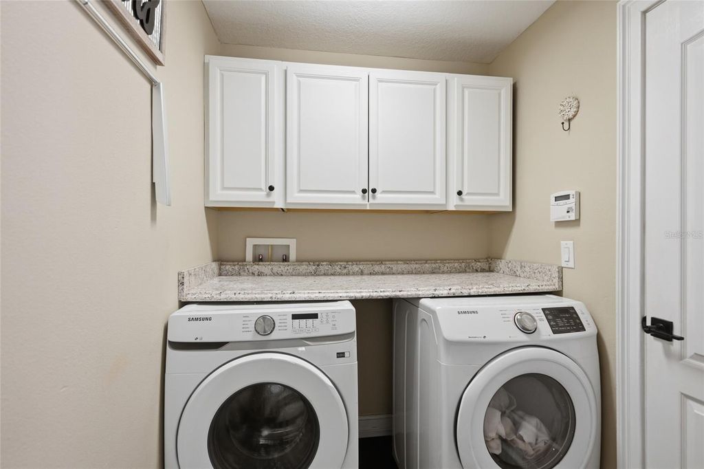 Image 20 of property listing at 12012 LONGVIEW LAKE CIRCLE, Bradenton, FL 34211