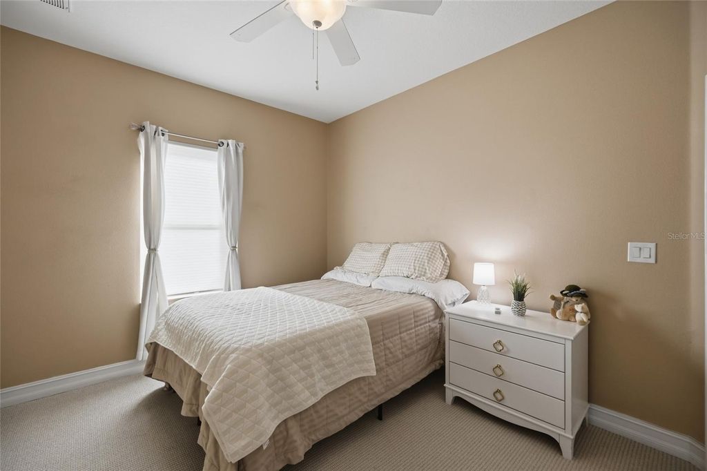 Image 39 of property listing at 12012 LONGVIEW LAKE CIRCLE, Bradenton, FL 34211