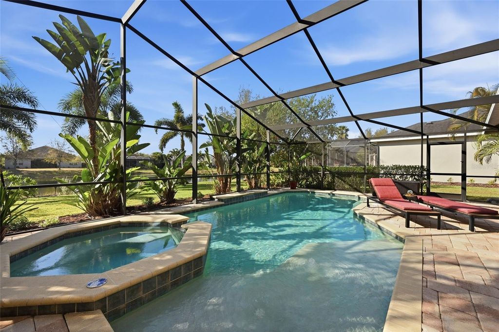 Image 52 of property listing at 12012 LONGVIEW LAKE CIRCLE, Bradenton, FL 34211