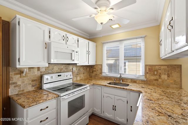 13 Appleby Place, Manchester, NJ 08759