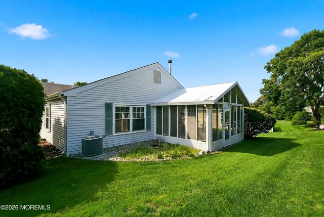 13 Appleby Place, Manchester, NJ 08759