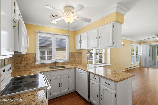 13 Appleby Place, Manchester, NJ 08759
