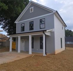 517 W Vandalia Road, Greensboro, NC 27406