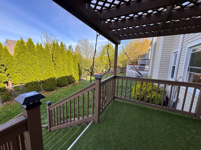 1661 ESTATE Circle 1661, Naperville, IL 60565