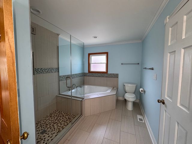 1661 ESTATE Circle 1661, Naperville, IL 60565