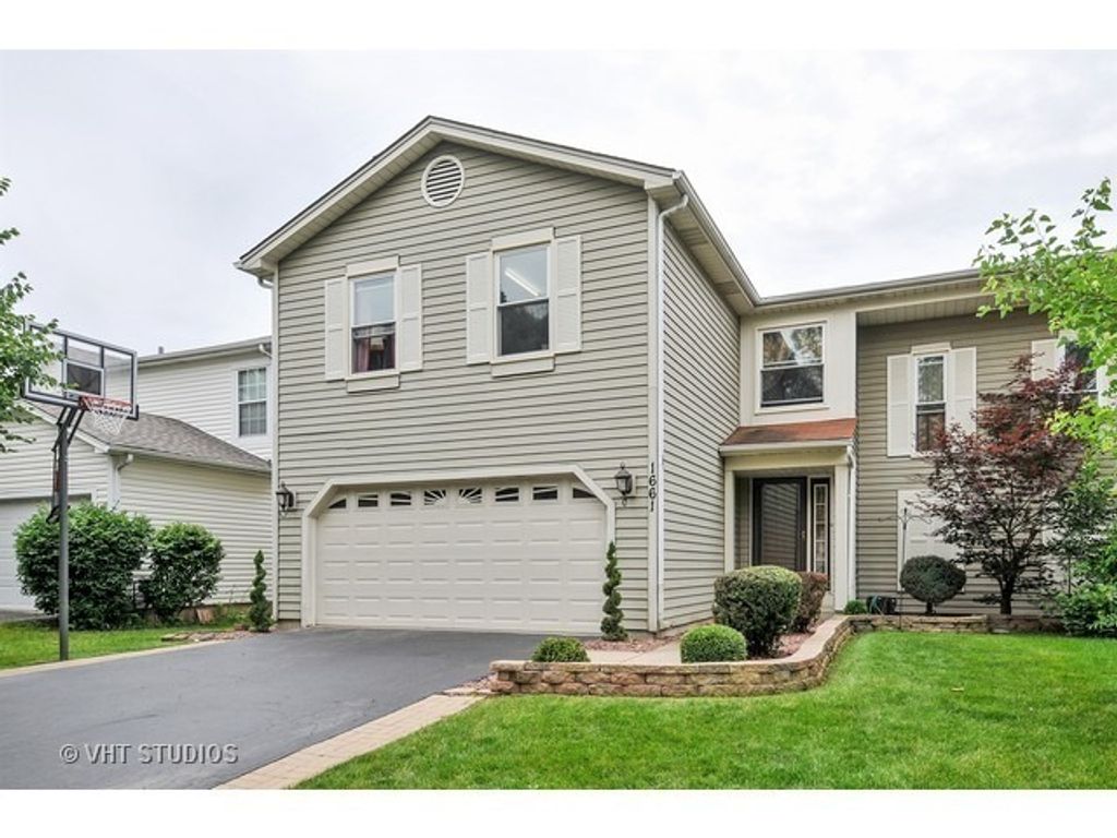 1661 ESTATE Circle 1661, Naperville, IL 60565