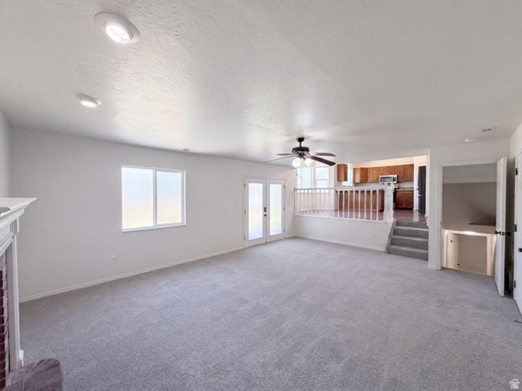 5569 S 3400 W, Roy, UT 84067 — photo 3