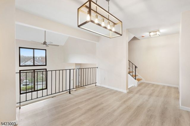 11196 Dell Pl, Stanhope Boro, NJ 07874