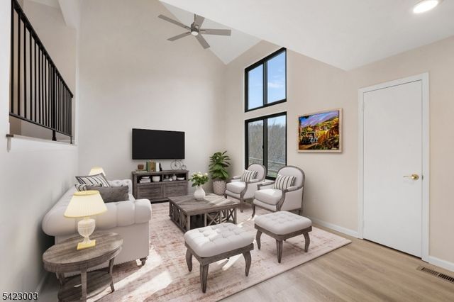 11196 Dell Pl, Stanhope Boro, NJ 07874