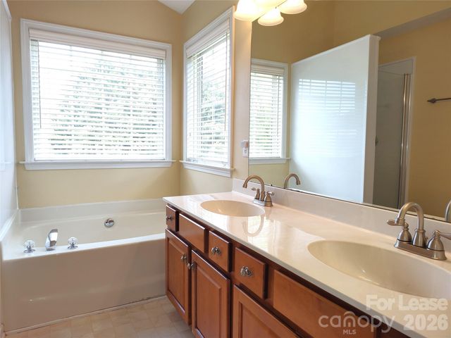 9405 Mitchell Glen Drive, Charlotte, NC 28277