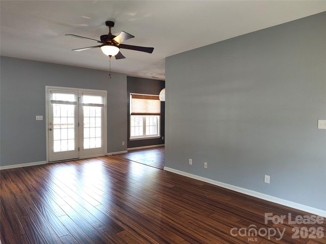 9405 Mitchell Glen Drive, Charlotte, NC 28277