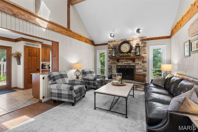 15574 Highcroft Drive, Chesterfield, MO 63017