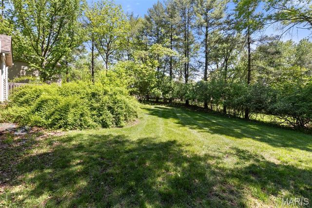 15574 Highcroft Drive, Chesterfield, MO 63017