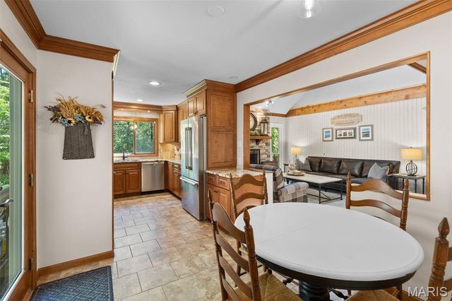 15574 Highcroft Drive, Chesterfield, MO 63017