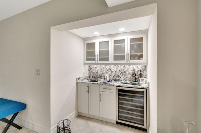 300 N A1A Highway 403 O, Jupiter, FL 33477