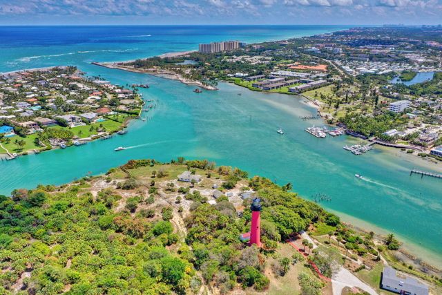 300 N A1A Highway 403 O, Jupiter, FL 33477