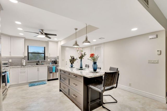 300 N A1A Highway 403 O, Jupiter, FL 33477